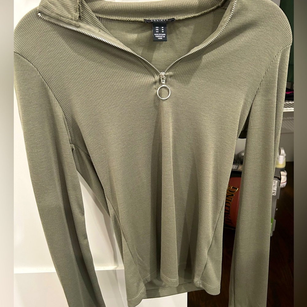 Cropped Long-sleeve Top